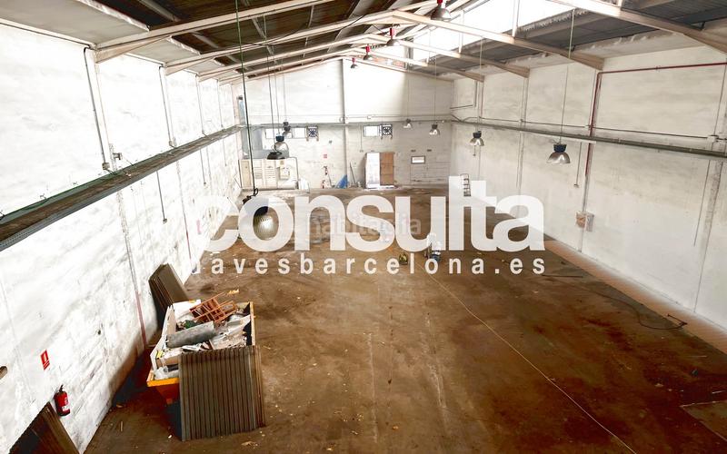 Foto 0a60015b-5ce1-4186-954a-4bb6c46c6b56. Alquiler nave industrial en carrer velázquez 3 patio 114 m² en Badalona