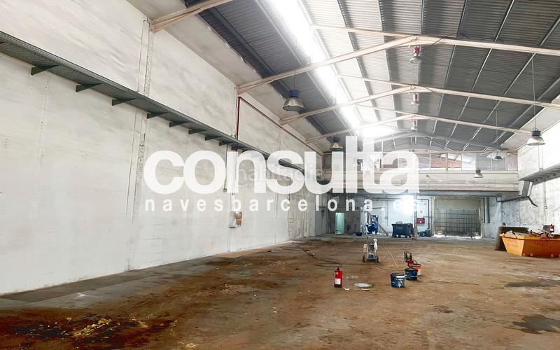 Foto 5f23c657-013e-4b27-8d6f-8fbee7b2d639. Alquiler nave industrial en carrer velázquez 3 patio 114 m² en Badalona