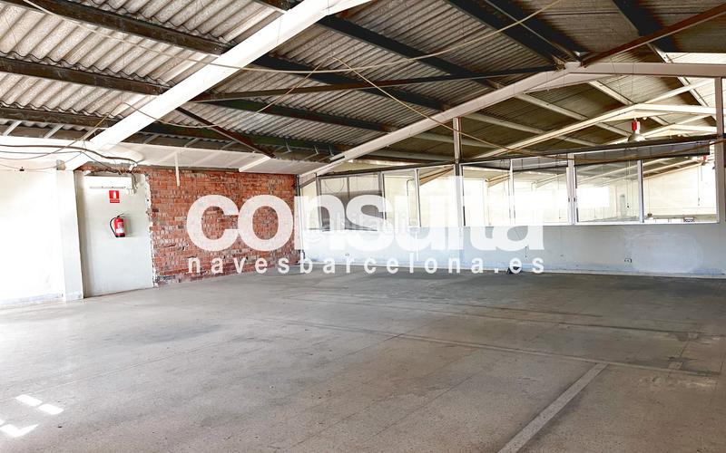 Foto 6c666d52-a1f4-40cc-af71-5490518a5f29. Alquiler nave industrial en carrer velázquez 3 patio 114 m² en Badalona