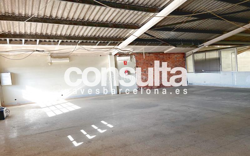 Foto bba9bd80-4f55-4af5-903d-1d417c37f941. Alquiler nave industrial en carrer velázquez 3 patio 114 m² en Badalona