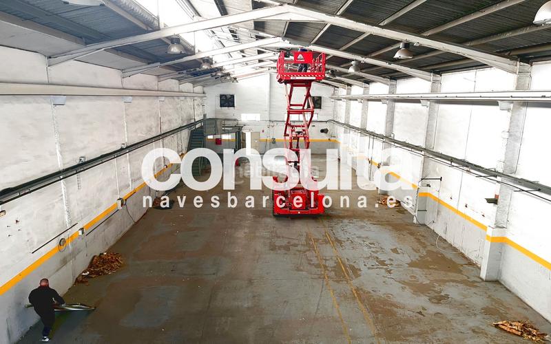 Foto c8a51e08-cf28-47b5-ac28-c46ebdc00c32. Alquiler nave industrial en carrer velázquez 3 patio 114 m² en Badalona