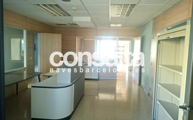 Foto 5be7ea17-d66a-4645-bb71-20df2ee53387. Affitto capannone industriale in passeig de can sagrera 33 in Sant Just Desvern