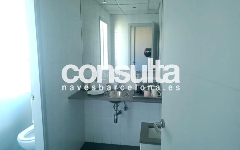 Foto d6d26f64-0849-4ca8-8544-82d625230ebc. Affitto capannone industriale in passeig de can sagrera 33 in Sant Just Desvern