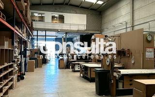 Industrial building in Carrer de la Torre Bovera 24B