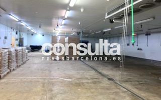 Miete Fabrikhalle in Carrer de can victoriano 5. Muelle de carga y descarga