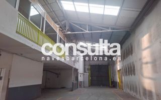 Rent Industrial building in Carrer lleida 11
