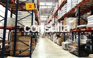 Lloguer Nau industrial a Carrer sevilla 4. Muelles de carga y descarga