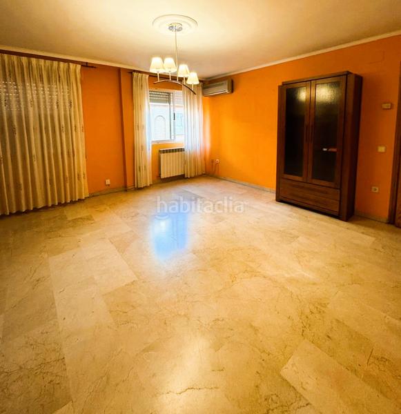 Foto b4085e0e-c331-44e2-a5fa-e55a03b5e990. Flat in calle canalejas 13 in Centro Puertollano