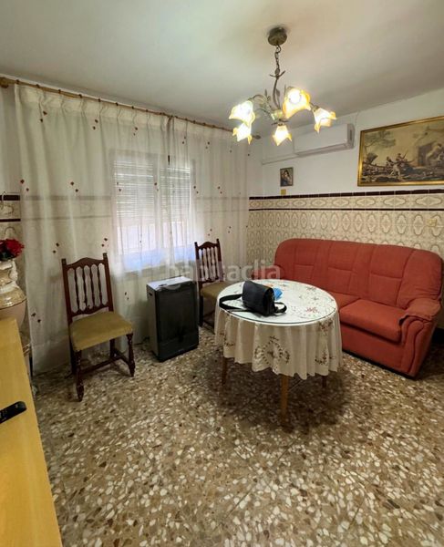 Foto bb3e6fa9-3e1b-4147-ba9b-08fa87204359. Casa aparellada a El Poblado - Abulagar Puertollano