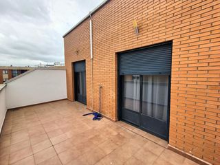 Miete Etagenwohnung  Calle bajada del pilar. Alquiler ático