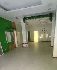 Local Comercial en Calle Santa Ana