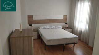 Miete Etagenwohnung  Feria. Piso en alquiler en feria, 2 dormitorios.