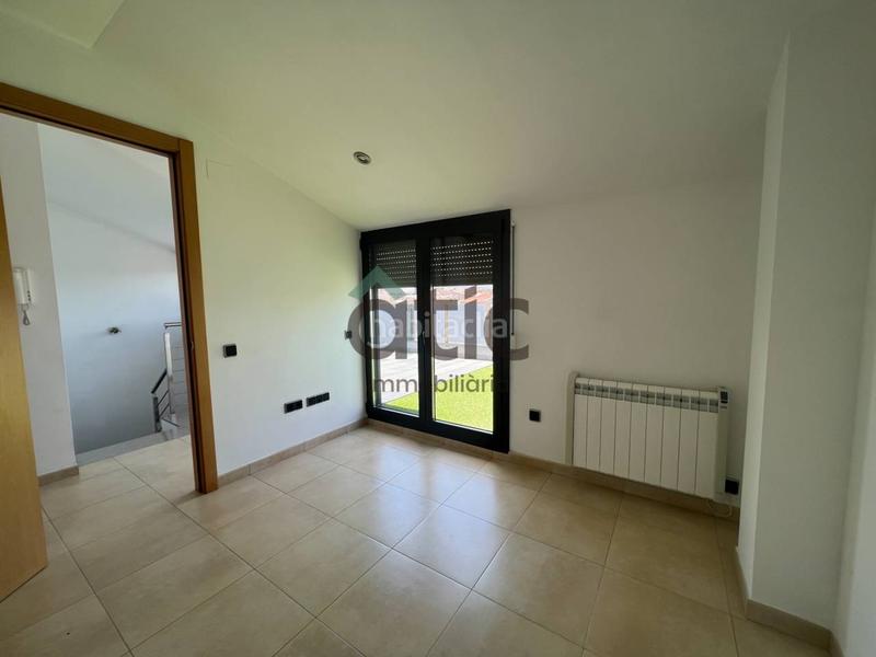 Foto 3740e8e5-620f-4a0e-acb3-775c7e198386. Etagenwohnung mit heizung parking in Font dels Capellans - Sagrada Familia Manresa