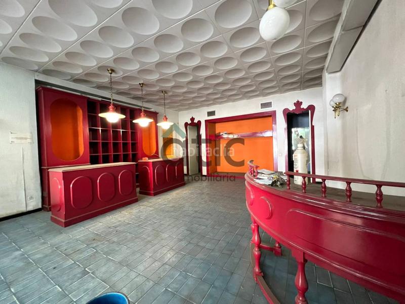 Foto f1d24279-0a00-49af-8723-23ba64174ca5. Local commercial dans Poble Nou Manresa