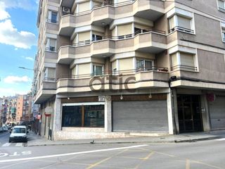 Lloguer Local Comercial  Calle viladordis. Local de alquiler en zona sagrada familia