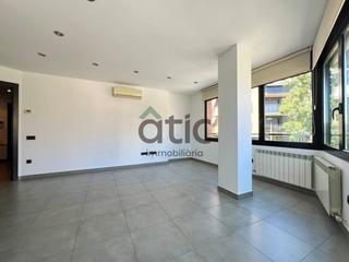 Pis  Mossèn serapi farré. Piso en venta en zona bases de manresa