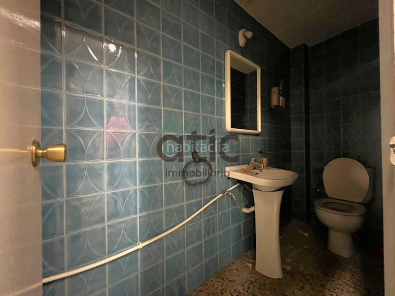 Foto 5ca3aaa1-741c-4fa5-8fc7-5fdbd8dda621. Local comercial a bases de Manresa - carretera de santpedor Manresa