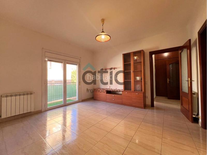 Foto bc66537a-e557-4a03-862b-b5c4c8831a74. Piso  en venta en zona pl. de la creu en bases de Manresa - carretera de santpedor Manresa