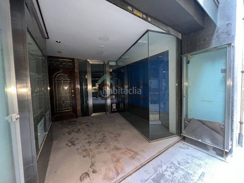 Foto 8a526b37-f3d9-45d7-bb7e-c3d31548cfc7. Edificio in Barri Antic Manresa