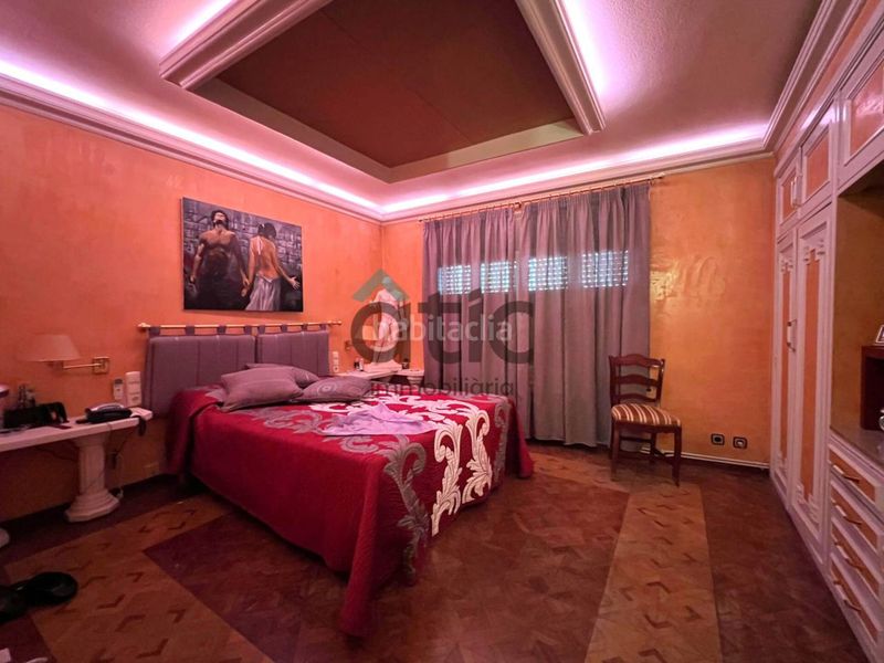 Foto ef25a90d-4102-4a14-b6f9-e4c6927f43d6. Edificio in Barri Antic Manresa