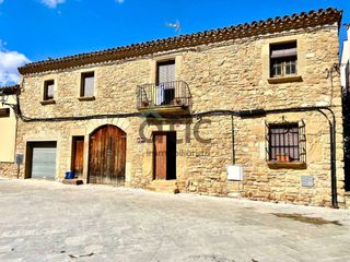 Mas  Plaza cataluña. Venta de masía en castellgalí