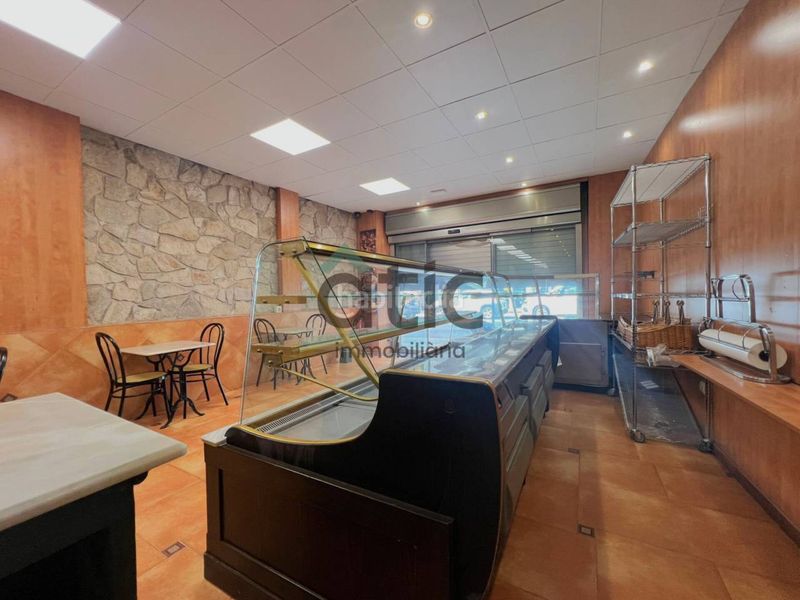 Foto 39b48fa0-0f6d-472d-be11-c4f70819ae34. Rent business premise in calle barcelona 28 in Poble Nou Manresa