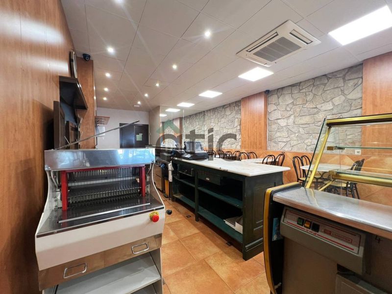Foto 47f77790-d6f1-4f3c-ab7a-1ef34515c737. Rent business premise in calle barcelona 28 in Poble Nou Manresa