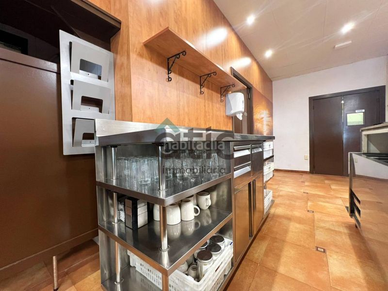 Foto 88422ae4-62da-4143-a9a3-3a54f0b940a5. Rent business premise in calle barcelona 28 in Poble Nou Manresa