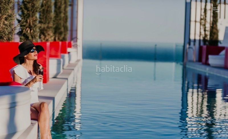 Foto ed4ceac9-f2d5-4b15-86dc-67fd69226610. Àtic amb calefacció aparcament piscina a Las Gaviotas - Carvajal Fuengirola