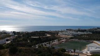 Planta baixa a La Cala Mijas. Planta baja con jardín y terraza cubierta y descubierta, orienta