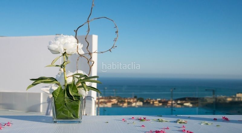 Foto 46d1444d-9d9c-473b-83a1-c6b95738e43e. Ático majestuoso ático con maravillosas vistas al mar listo para que empieces a disfrutarlo desde ya !!!. en Fuengirola