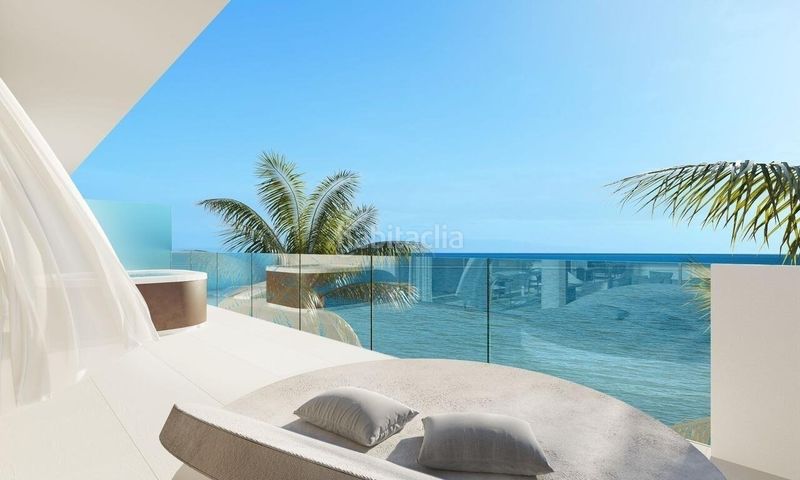Foto e51a3608-3f8a-44c3-8767-97ab0945f170. Ático majestuoso ático con maravillosas vistas al mar listo para que empieces a disfrutarlo desde ya !!!. en Fuengirola