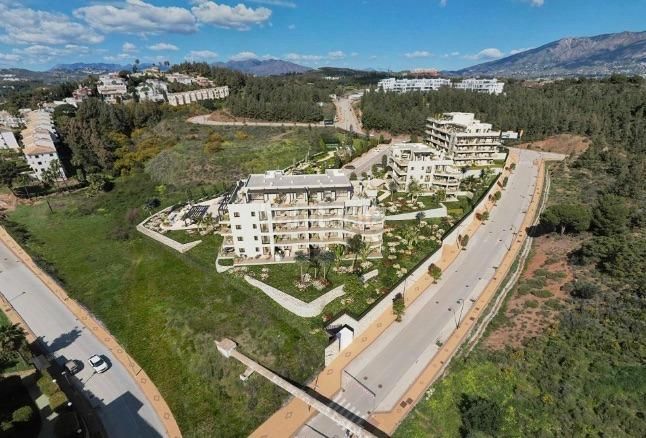 Foto 7a546e6e-0499-4ea3-bcb7-9d23f6e1b71b. Apartament amb calefacció aparcament piscina a El Faro de Calaburra - Chaparral Mijas