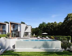 Chalet à El Faro de Calaburra - Chaparral. Hermosa villa independiente con 260m2, además de casi 100m2 más
