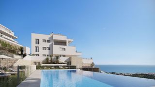 Planta baixa a La Cala Mijas. Planta baja con jardín y terraza cubierta y descubierta, orienta