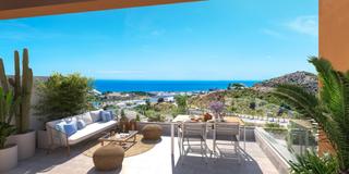 Maison jumelée à La Cala Mijas. Pareado en esquina de 4 dormitorios, con más de 130m2 entre terr