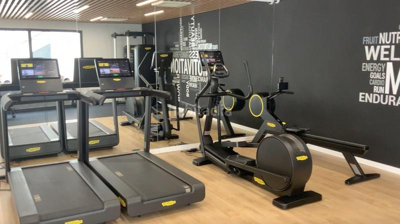 Foto e23a2da2-3df2-4899-98fb-7ee38a9a51ac. Apartamento llave en mano!!. segunda linea de playa, centro con spa, piscina, gimnasio, coworking en Fuengirola