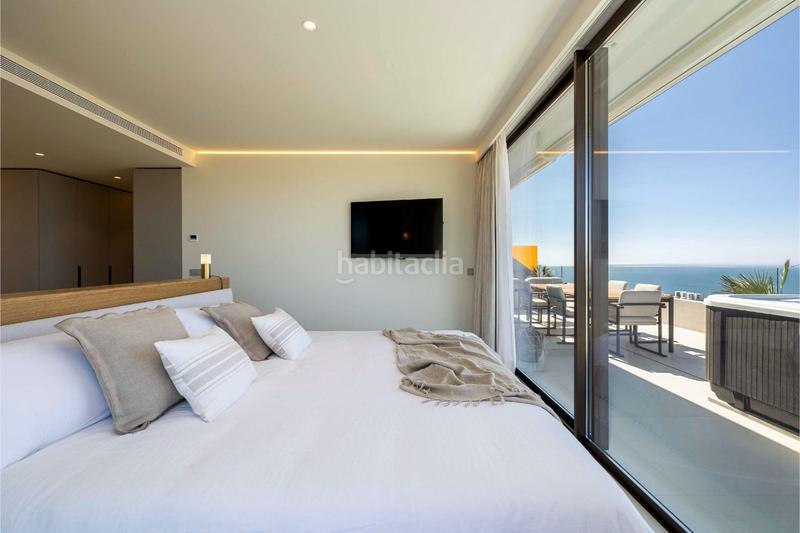 Foto 9ffb5981-8866-4a42-881d-c2e7c75c14e7. Ático majestuoso ático con maravillosas vistas al mar listo para que empieces a disfrutarlo desde ya !!!. en Fuengirola