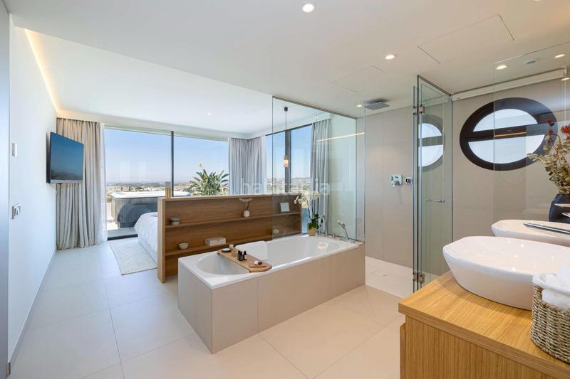 Foto a7716cbf-a3b2-4f95-9f1d-a95f9d22bc89. Apartamento la máxima expresión de lujo y exclusividad !!!. en Fuengirola