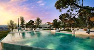 Apartamento en El Higuerón. Majestuoso apartamento orientado al sur en la segunda planta, co
