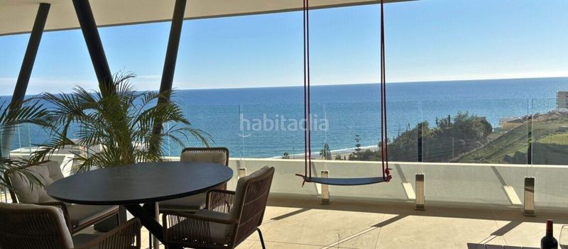 Foto f7eb10b2-c9aa-4005-a26c-8b86d813ea26. Àtic amb calefacció aparcament piscina a Las Gaviotas - Carvajal Fuengirola
