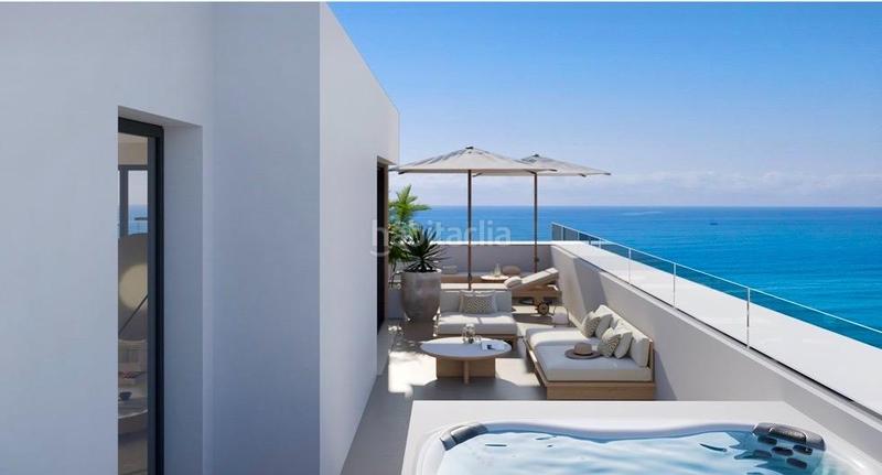Foto a7483721-b59e-4b61-956f-1f6e48628de0. Apartamento la exclusividad en su máxima expresión, a escasos metros de la playa de carvajal, con vistas al mar. en Fuengirola