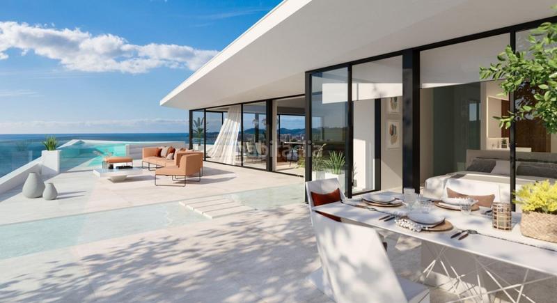 Foto e3cbd0ab-f19c-4e91-a5c8-40a28e04f8dd. Apartamento majestuosa primera planta, con 32m2 de terraza, para disfrutar de vistas panorámicas al mar !!!. en Fuengirola