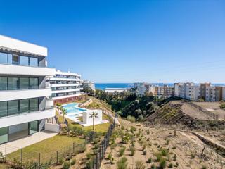 Planta baixa a El Higuerón. Fantástica garden villa, con 95m2 de espacios exteriores entre t