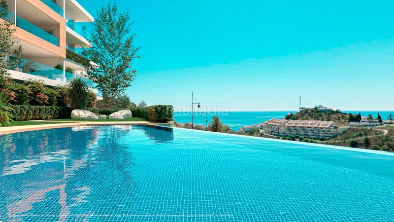 Foto ffbbb706-7411-45a1-9870-d3c2e35d3318. Àtic amb calefacció aparcament piscina a Torreblanca del Sol Fuengirola