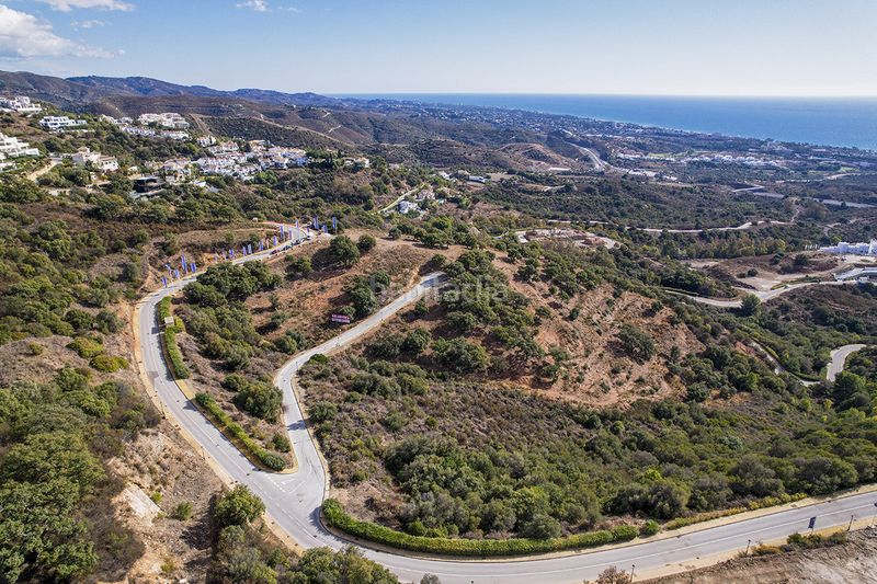 Foto 8f9dd859-44ad-403d-988e-ed472ffdf9bf. Erdgeschoss mit pool in Alto de los Monteros Marbella