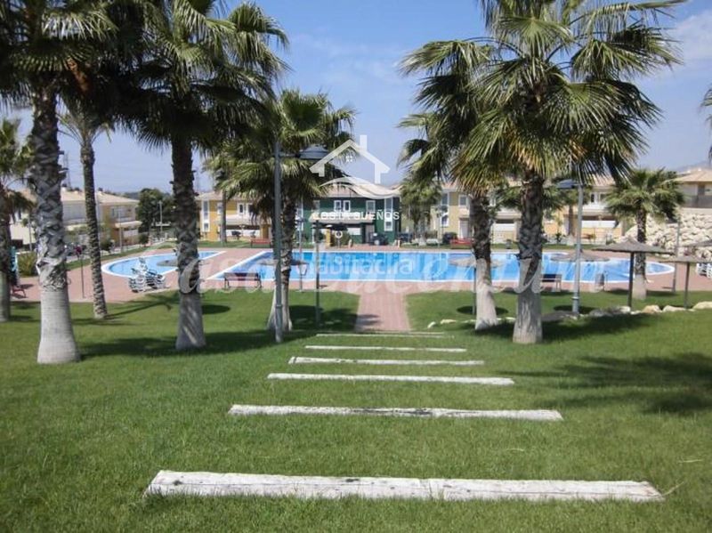 Foto bad6ff2a-e6e7-49e8-864a-d3c4fa4dda8a. Casa adossada amb calefacció aparcament piscina a Mutxamel