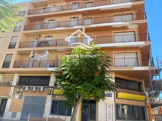 Locale commerciale  Nova. Local con posobilidad de convertir en vivienda
