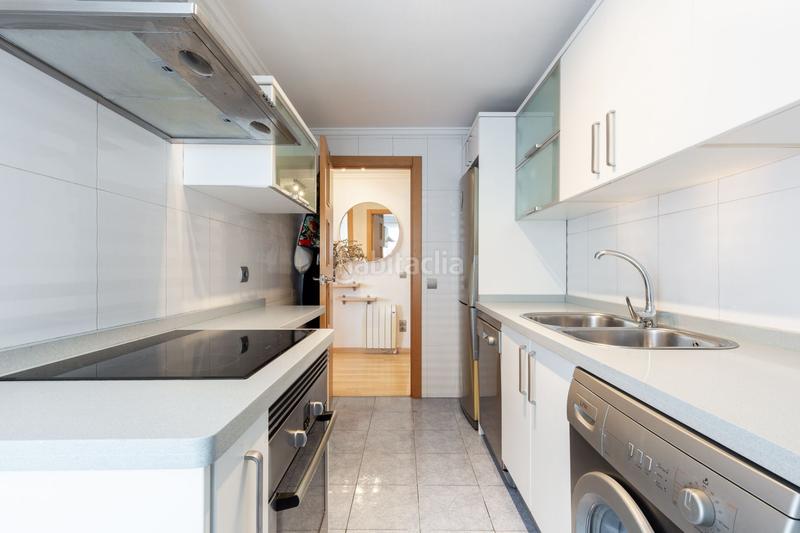 Foto 213ef156-e174-413e-a996-252c6c3f9501. Piso se vende amplio piso en calle cuenca tramoyeres, en Valencia