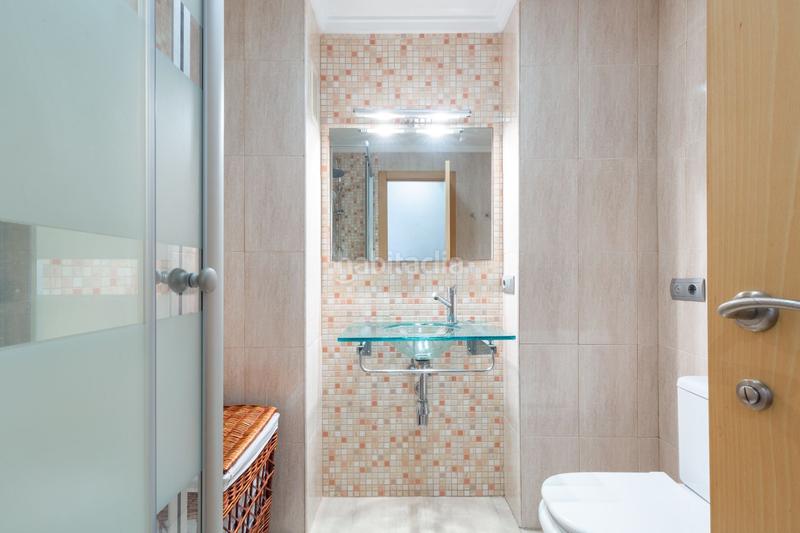 Foto 4d4b2e8a-5d4a-4799-8c40-1f0b2f66ef51. Piso se vende amplio piso en calle cuenca tramoyeres, en Valencia